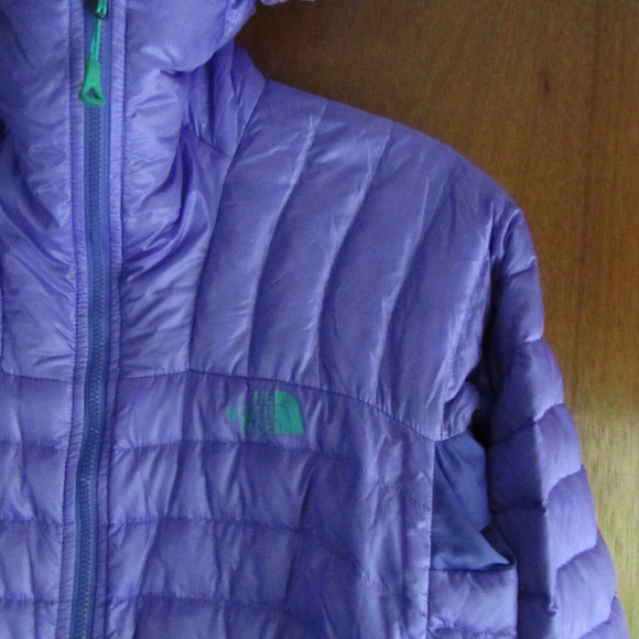 The North Face Lavender Women's Lightweight Cold Weather Puffer Jacket S - Picture 8 of 15